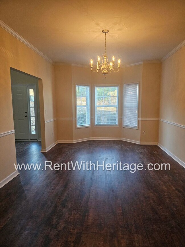 Building Photo - WOW!!...GORGEOUS!!..UPGRADES /AMAZING MASTER/ FENCED YD/ SWIM-TENNIS