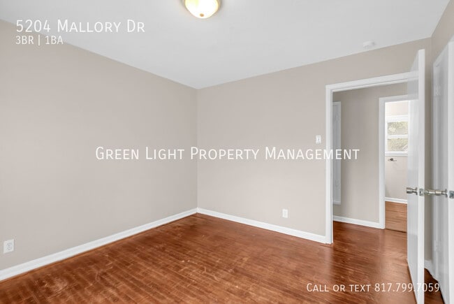 Building Photo - 5204 Mallory Dr