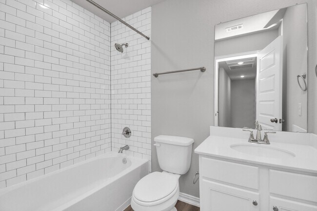 Building Photo - 27115 Bahia Grove Dr