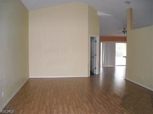 Building Photo - 4544 Varsity Cir