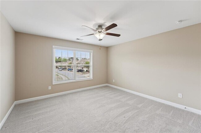 Building Photo - 6370 Shiloh Woods Dr