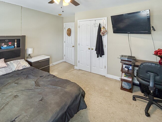 Building Photo - 14020 Seneca Ridge Dr