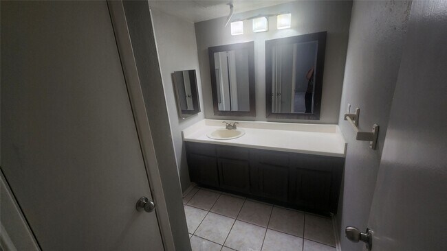 Building Photo - 7313 Gulf Fwy