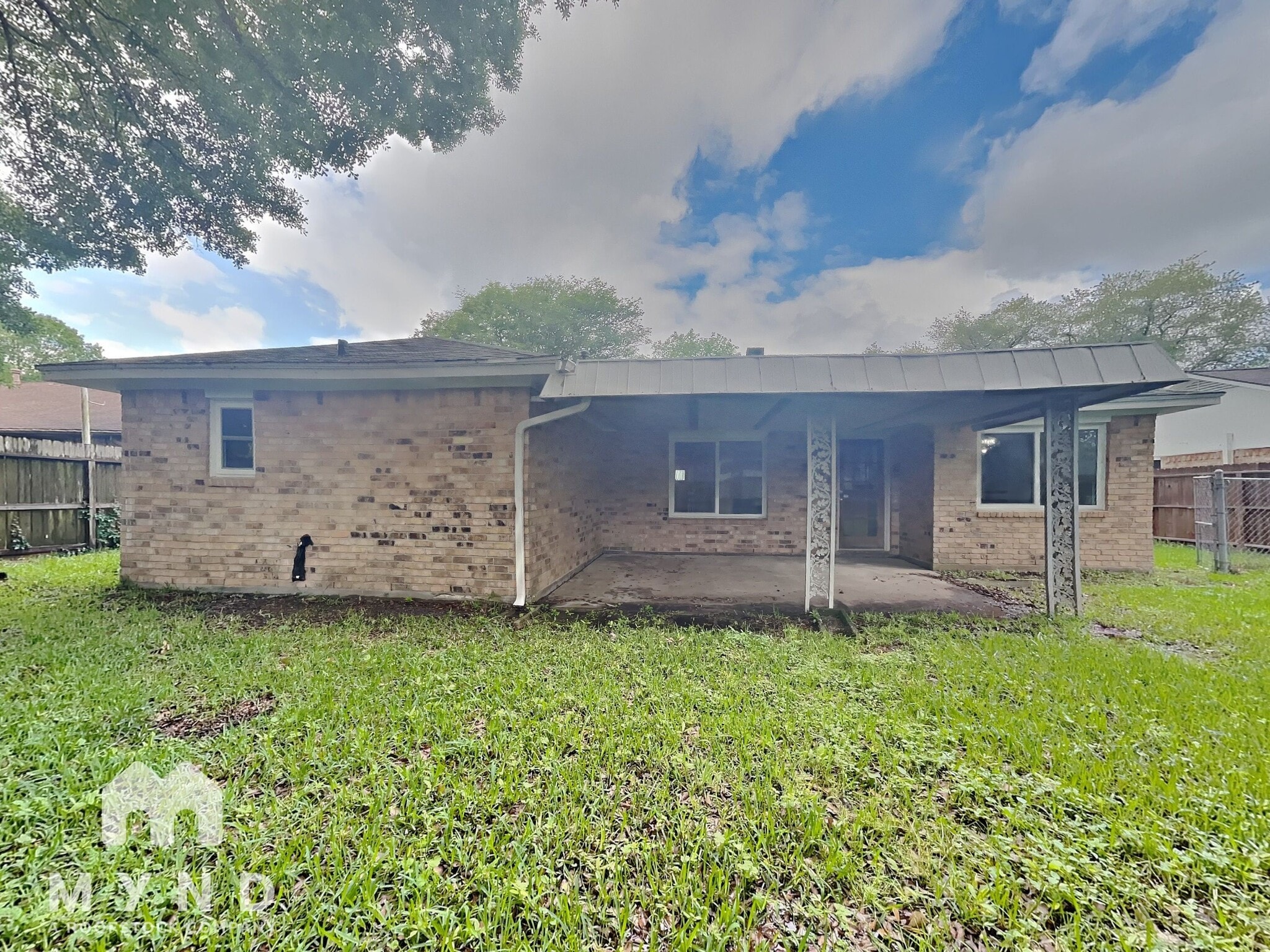 Building Photo - 2705 Laurel Creek Way