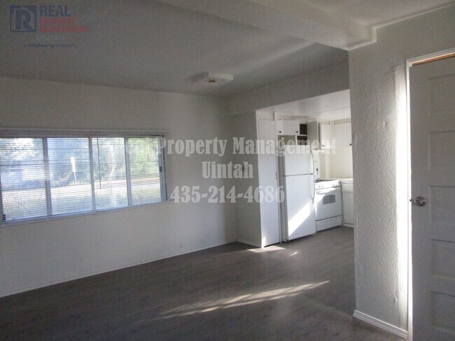 Building Photo - 85 N 300 E