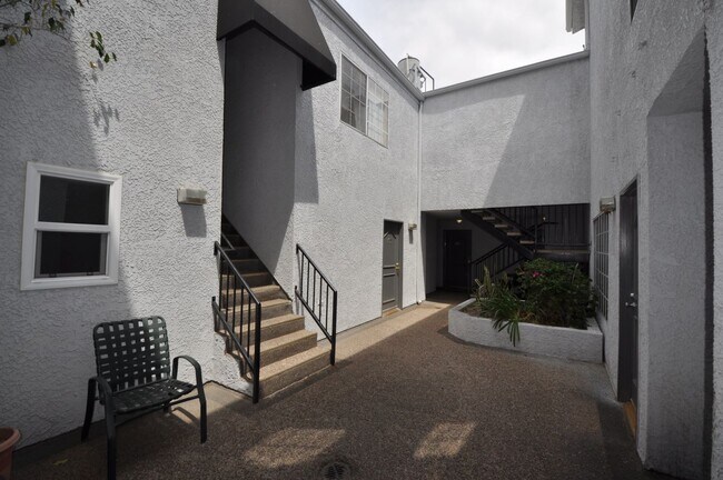 Interior Photo - 11416