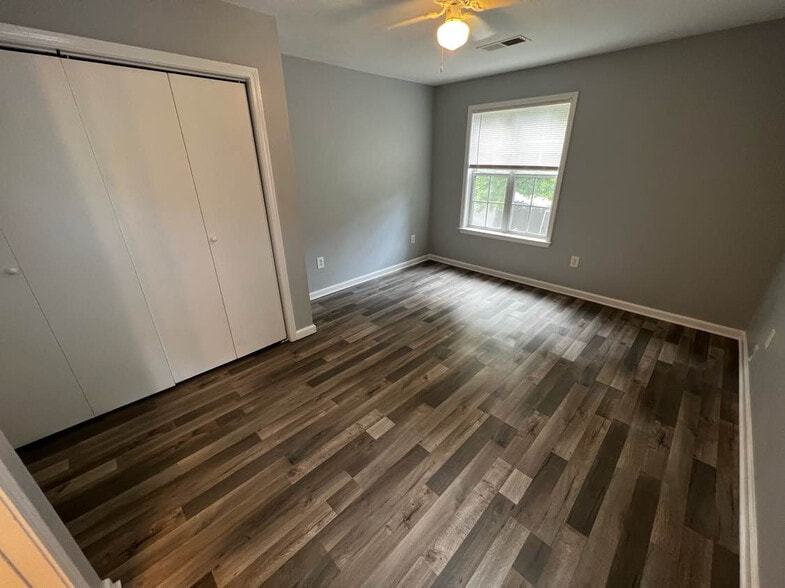 Building Photo - Room in Duplex on Jones Ave NW