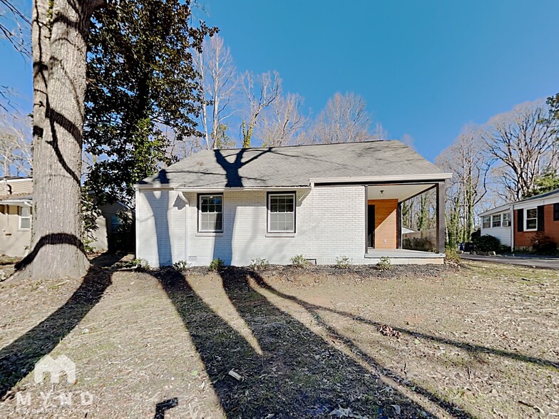 Primary Photo - 2407 Ben Hill Rd