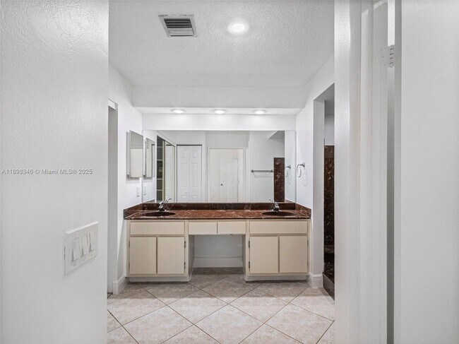 Building Photo - 15531 SW 54th Terrace