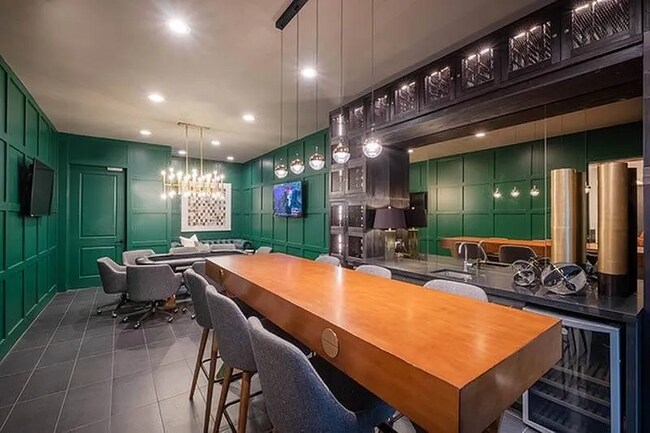 Building Photo - 15401 Chenal Pkwy