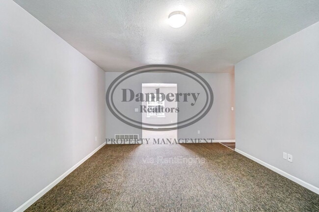 Building Photo - 3571 Turret Green Dr