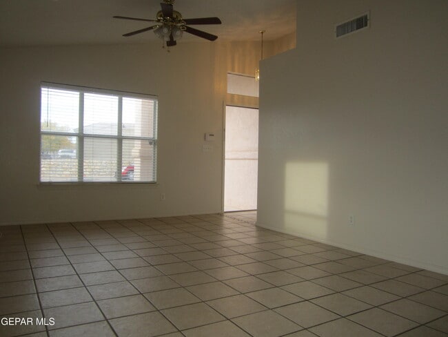 Building Photo - 6572 Dakota Ridge Dr