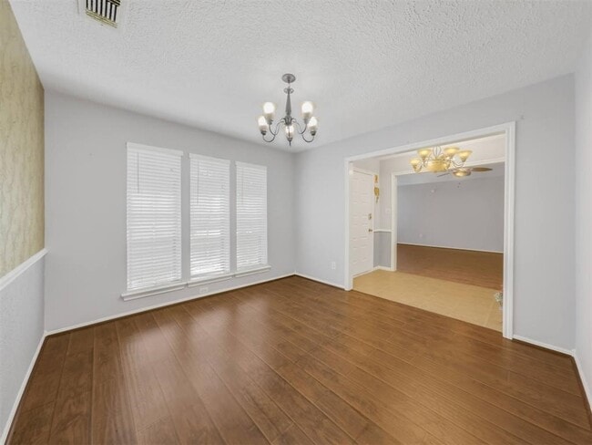 Building Photo - 12406 Sarti St