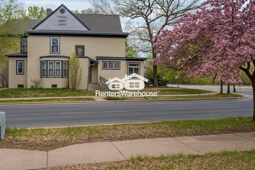 Primary Photo - 803 Huron Blvd SE