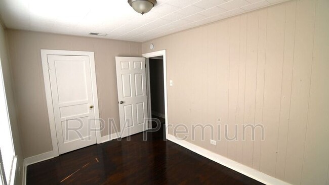 Building Photo - 2766 Seneca St