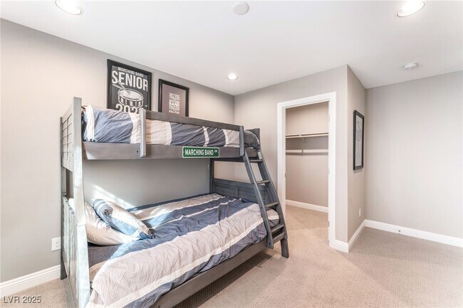 Building Photo - 1506 Visible Ave