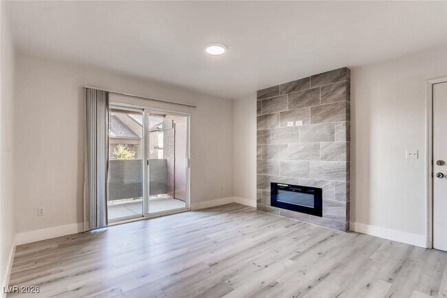 Building Photo - 7255 W Sunset Rd