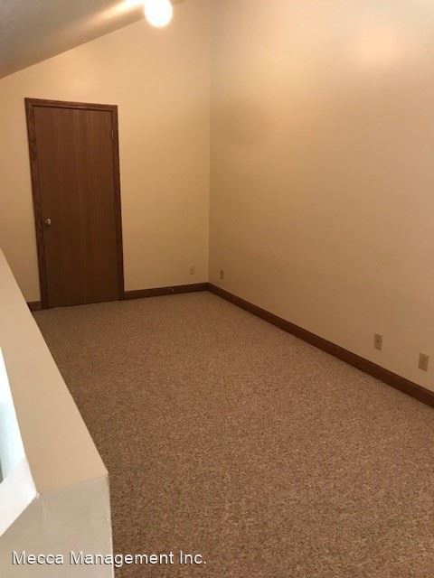 Building Photo - 780 Trail Dr