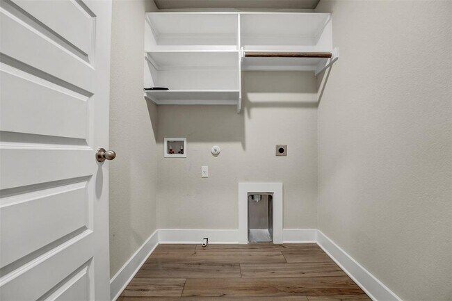 Building Photo - 7509 Grand Linden Wy