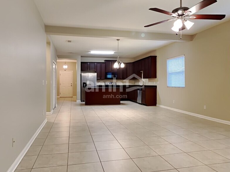 Building Photo - 743 Sunny Stroll Dr