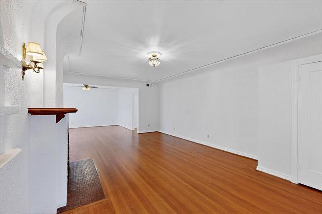 Building Photo - 4140 Normandy Ave