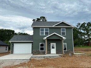 Building Photo - BRAND NEW 4 BED 3 BATH in WAYNESVILLE