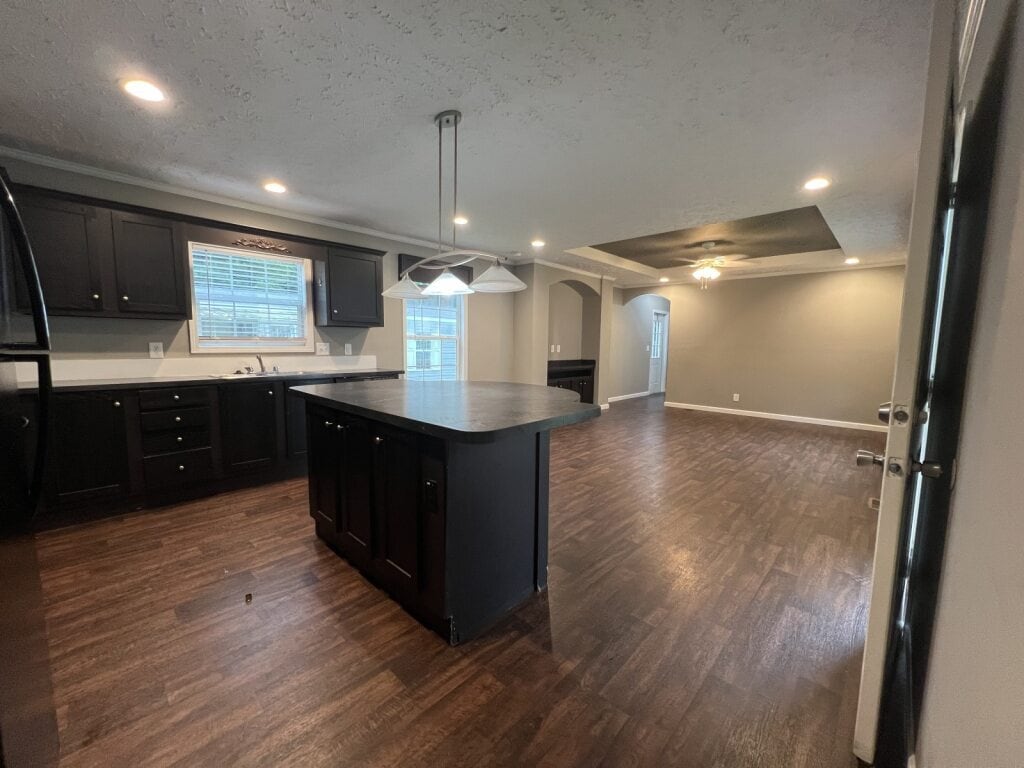 Building Photo - 305 Caseybrook Ct