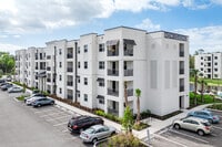 Building Photo - Estero Vista