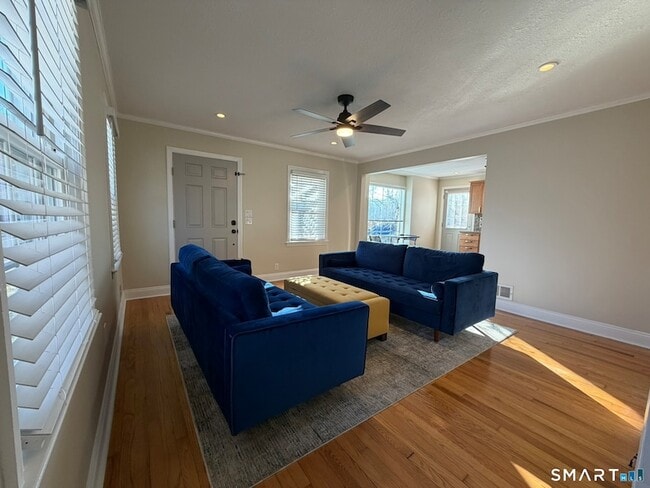 Building Photo - 67 Rockwell Ave