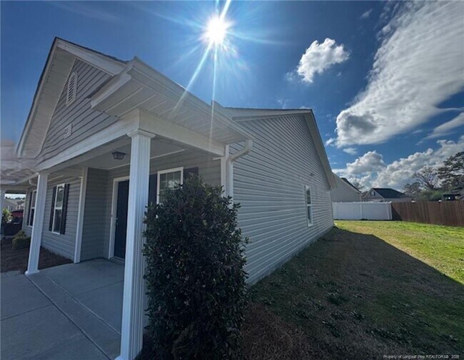 Building Photo - 103 Johnny Johnson St