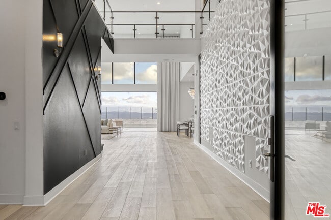 Building Photo - 20248 Willoughby Ln