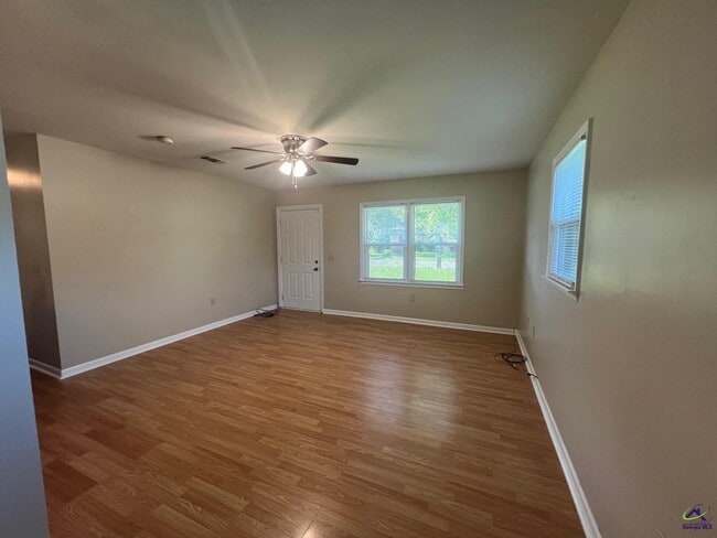 Building Photo - 314 Palomino Ln