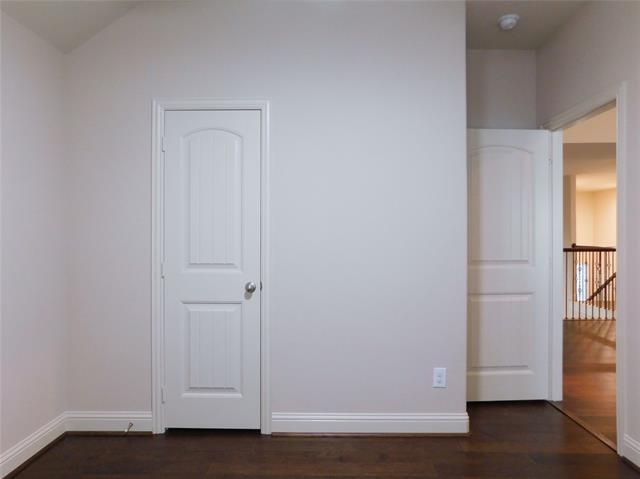 Building Photo - 1704 Serra Dr