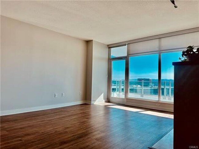 Building Photo - CROWN JEWEL OF URBAN ELEGANCE: BEST RENTAL...