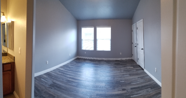 Building Photo - 7334 Shelby View Dr