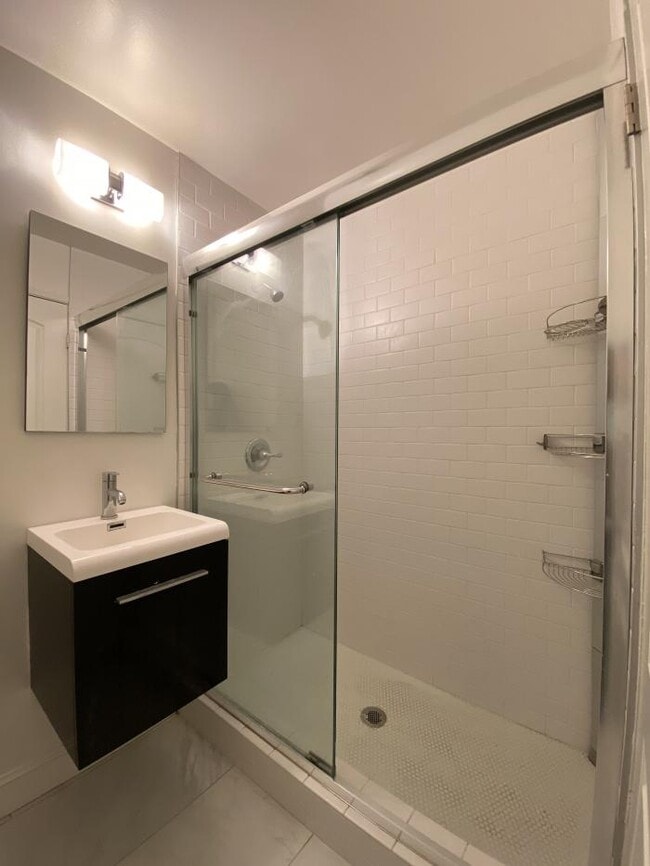 Building Photo - 1 bedroom in San Francisco CA 94118
