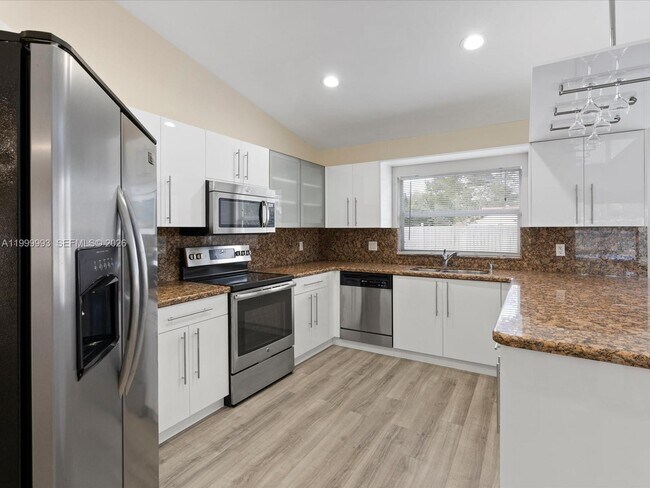 Building Photo - 1124 NW 130th Terrace