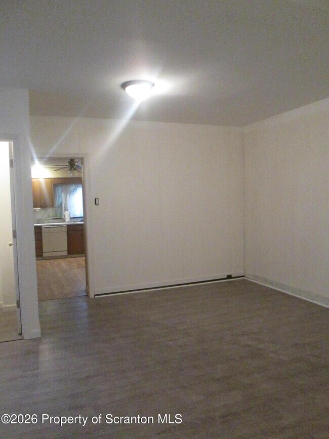 Building Photo - 811 Cedar Ave