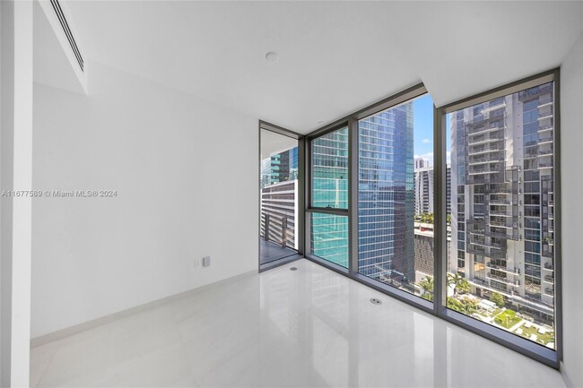 Building Photo - 300 Biscayne Blvd Way