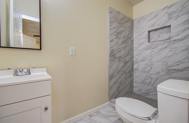 Building Photo - 6510 Cherrydale Dr