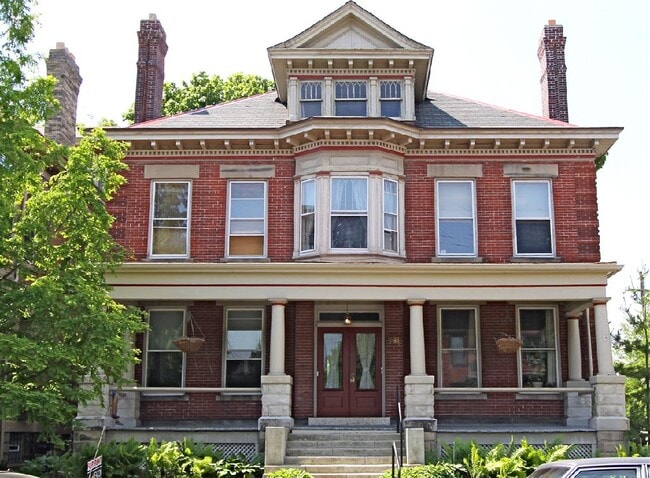 Building Photo - 781 Bryden Rd