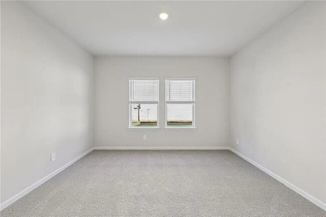 Building Photo - 277 Sequoia Ln