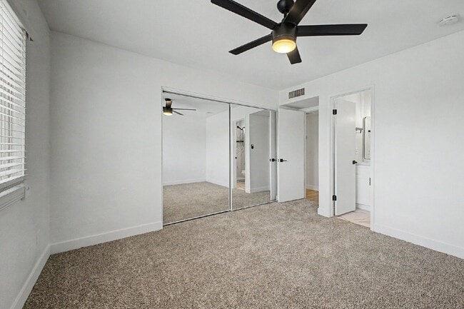 Building Photo - 2303 E Inverness Ave