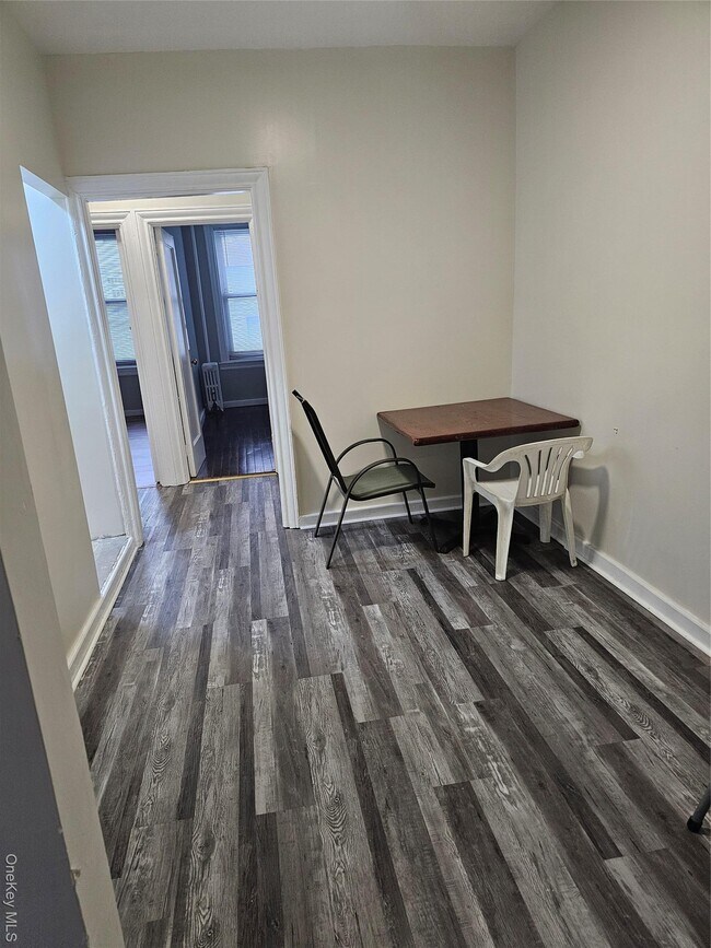 Building Photo - 235 E 91st St