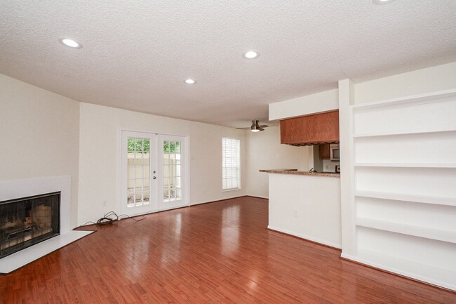 Building Photo - 2120 El Paseo St