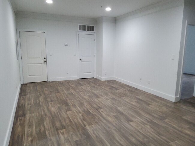 Building Photo - Patriot Palms Apartments