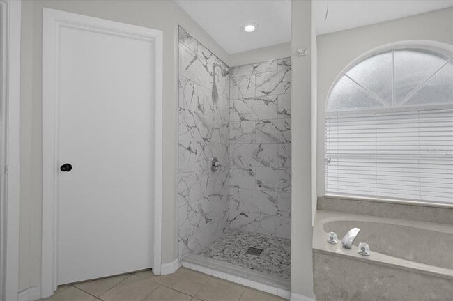Building Photo - 10957 Norcross Cir