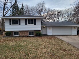 Welcome to 8460 Red Oak Drive - 8460 Red Oak Dr