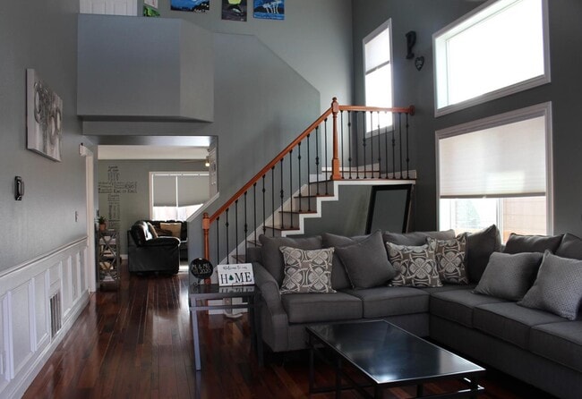 Building Photo - 7258 Grand Prairie Dr