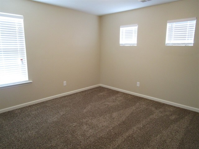 Building Photo - 406 Howell Xing